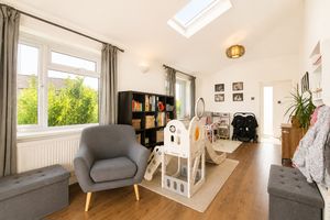 Sitting Room- click for photo gallery